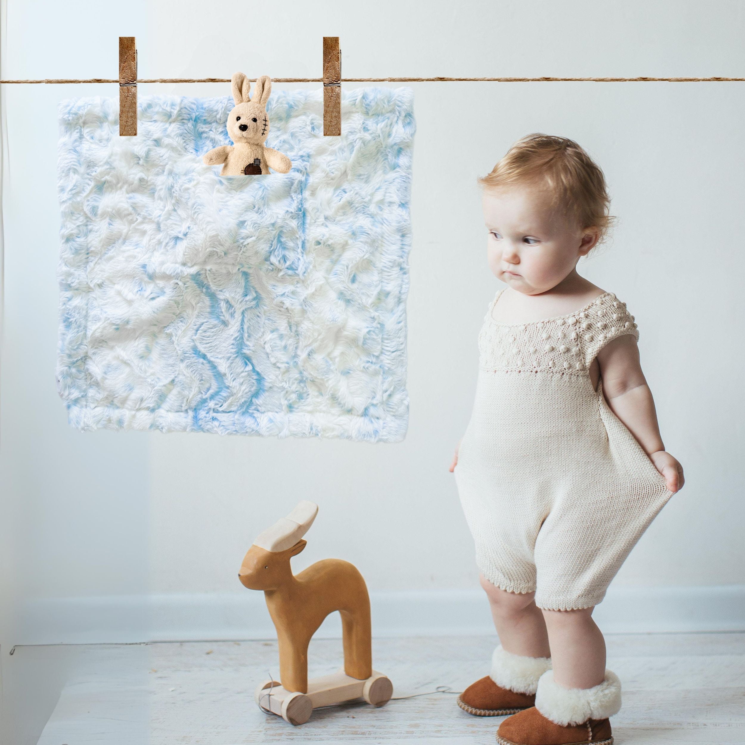 MINI LUNA PLUSH LUXIE POCKET BLANKETS - CLOUD