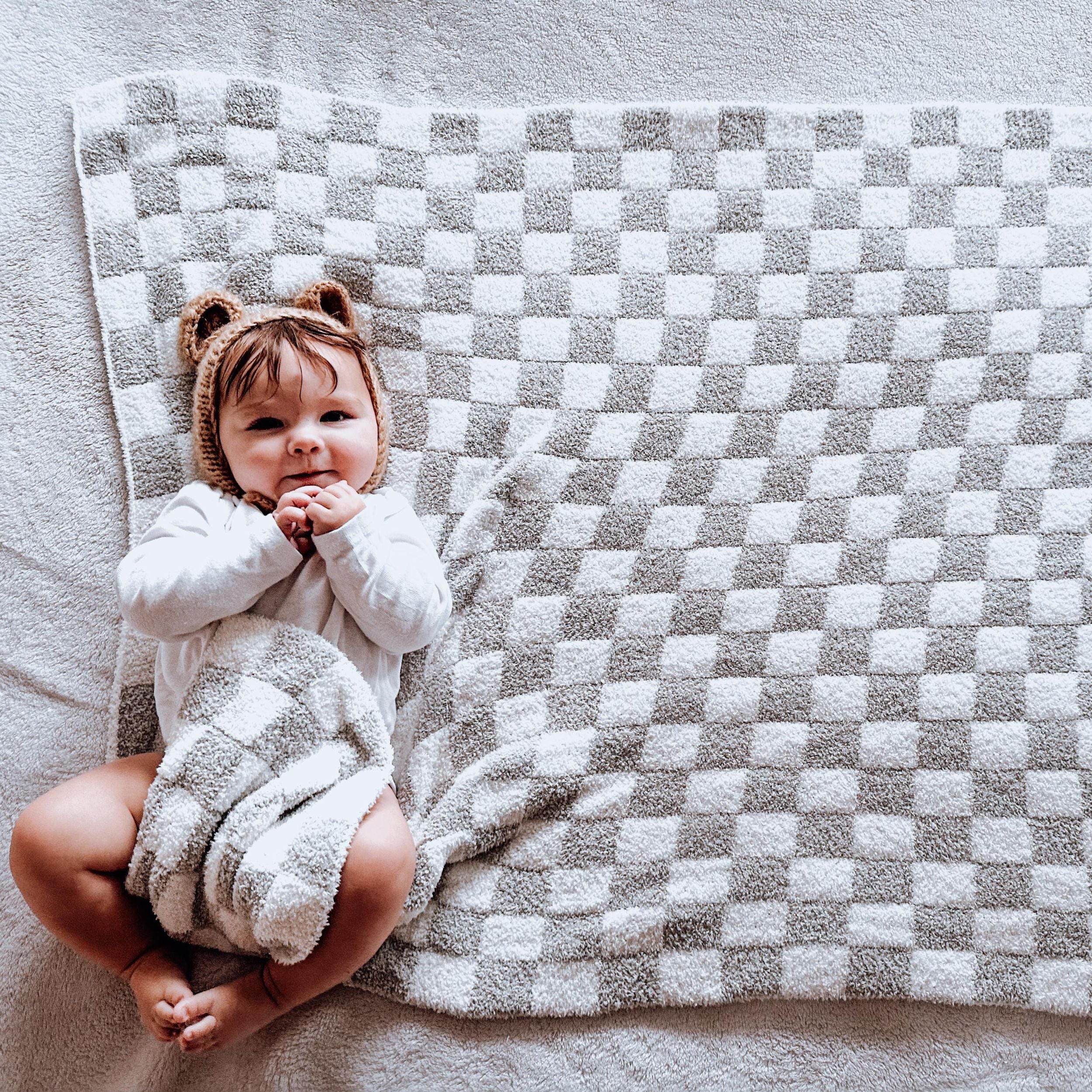 SLATE CHECKER AND CHESS BLANKET